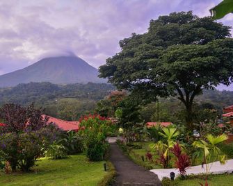 Miradas Arenal Hotel & Hotsprings - La Fortuna - Vista del exterior