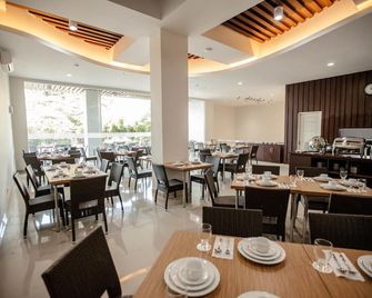 Whiz Prime Hotel Sudirman Makassar - Makassar - Restaurante