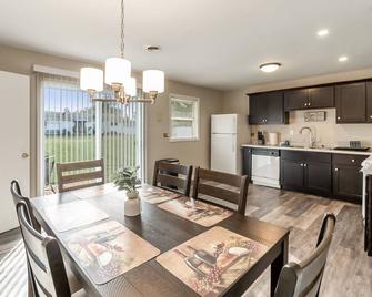 Orland Park Rental -Huntington Ct - Orland Park - Dining room