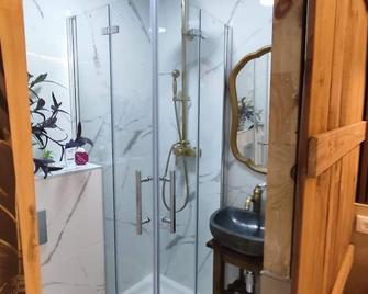 9 Private rooms - Barcelona - Bathroom