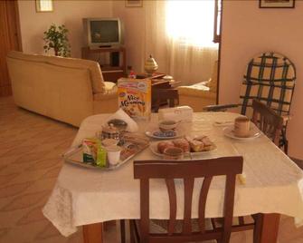 Affittacamere Mariada - Torre Melissa - Sala pranzo