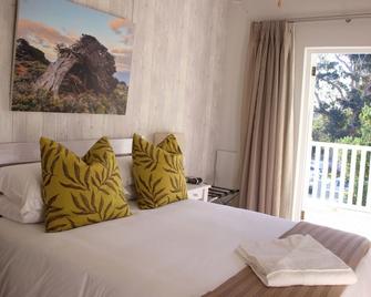 Lodge on Main Guest House and Conference Centre - Port Elizabeth - Bedroom