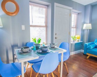 ✪gorgeous 1br + Balcony ✪30mins ➜ Nyc, 13mins ➜jfk - Brooklyn - Dining room