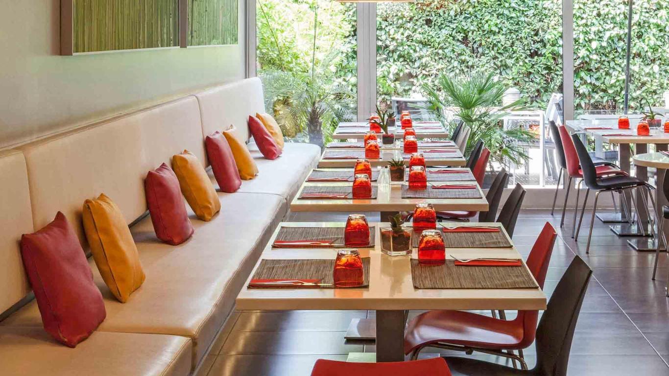 Ibis Barcelona Cornella