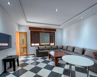 Visit Oued Laou - Florencia - Oued Laou - Salon