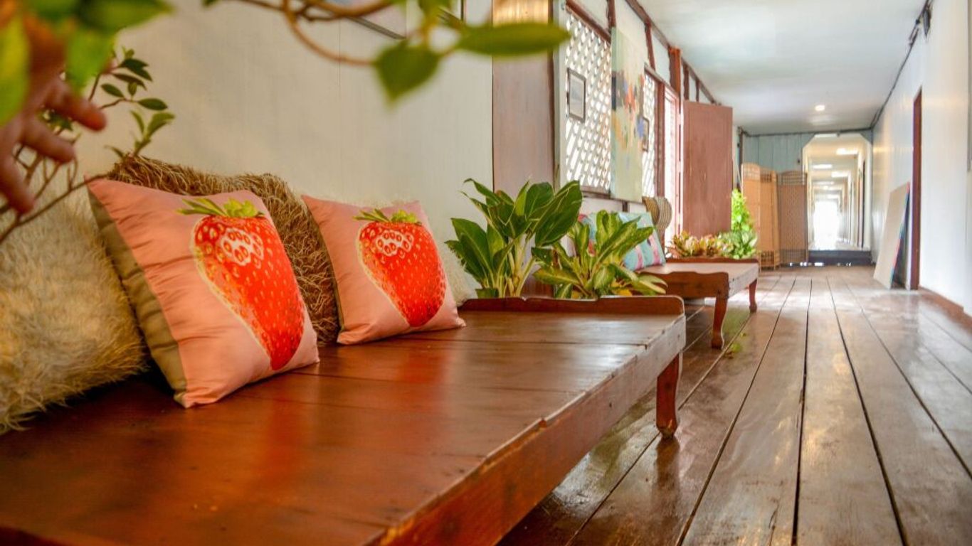 Karoon Sea View Lodge