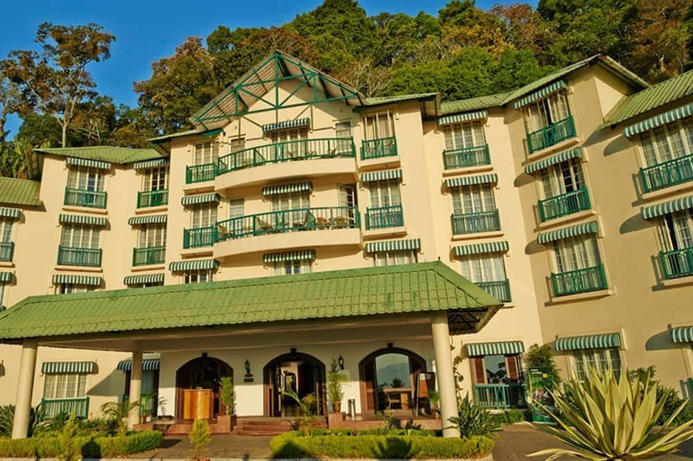 كلوب ماهيندرا مونار