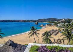 2 Bedroom Beachfront Residence + Panoramic Views - Tangolunda - Beach