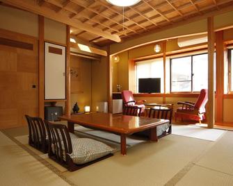 Shinkiya ryokan - Ōita - Matsal