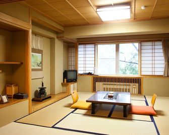 هوتل شيغا صن فالي - يامانوشي - غرفة طعام