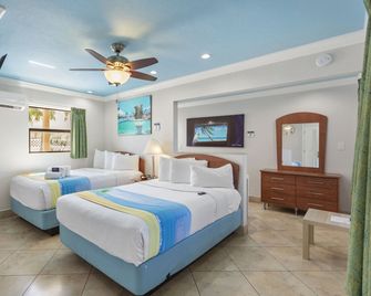 Bayview Plaza Waterfront Resort - סנט פיט ביץ'