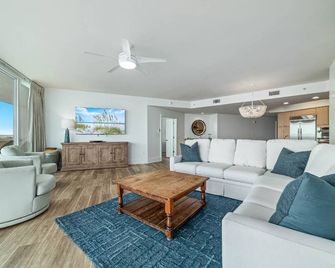 Caribe D-0404 ~ In/Outdoor Pools, Lazy River, Water Slide, Hot Tub + 400 In Free Activities Daily - Orange Beach - Sala de estar