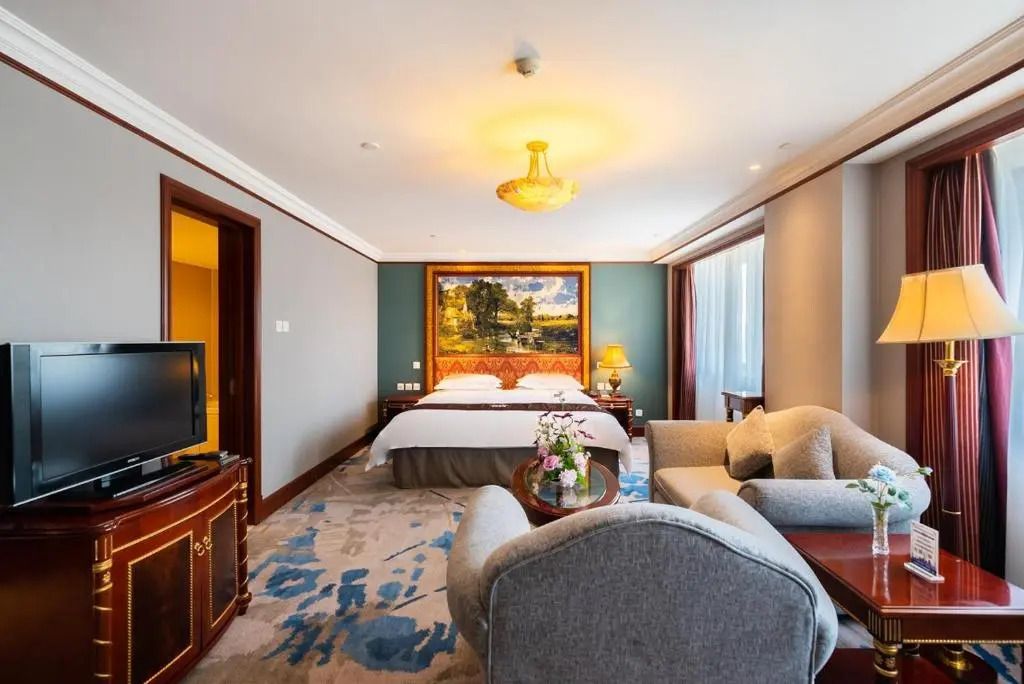 تيانين جينوانغ ريل إيستايت جولدن أوشن هوتل