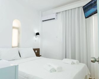 Kissamia - Self Check In Only - Next to Night Clubs - Kissamos