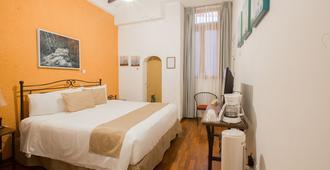Portico Hotel Cultural - Morelia - Bedroom