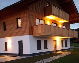 The nature pension with a heart in the Ore Mountains - Breitenbrunn - Будівля