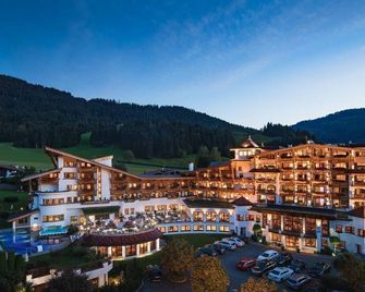 Sporthotel Ellmau in Tirol - Ellmau - Building