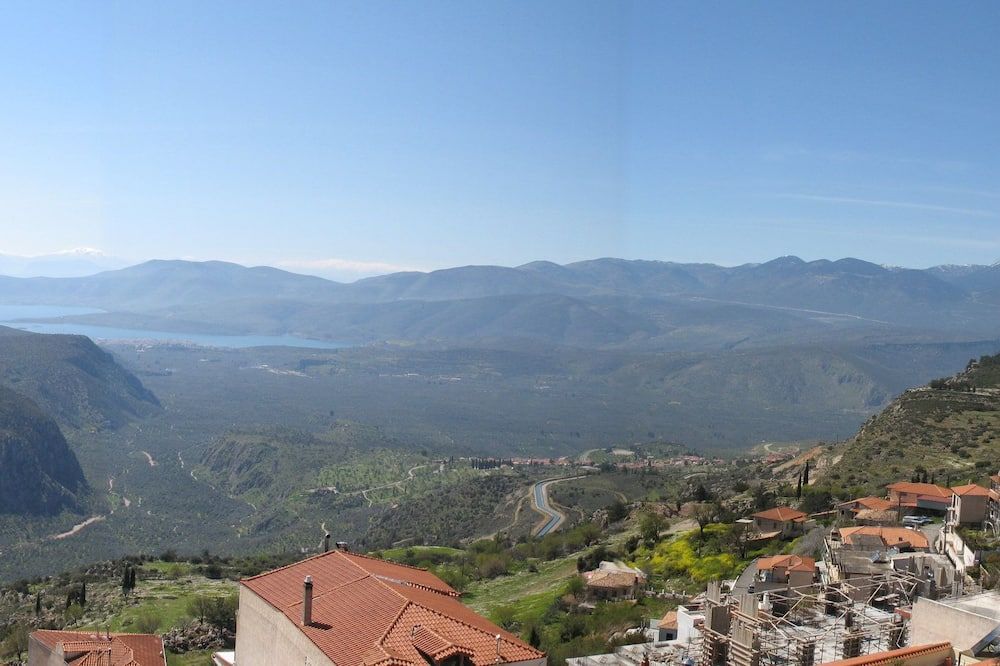 Tholos Hotel - דלפי - נוף חיצוני