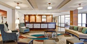 Homewood Suites by Hilton Omaha-Downtown - Omaha - Lobby