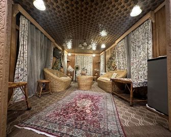 Akbar Group Of Heritage Houseboats - Srinagar - Lounge