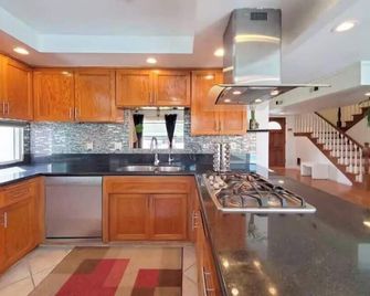 3 Bed/2 Bath-Dogs Ok-Pool-15 Min To Hermosa Beach & Dtla. - Gardena - Cocina
