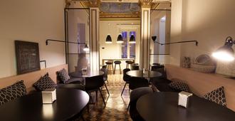 Toc Hostel And Suites Madrid - Madrid - Lobby