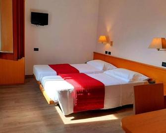 La Ruota - Morbegno - Habitación
