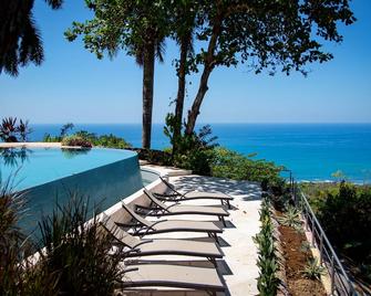 Breathtaking Sunsets And Amazing Ocean Views in Mal Pais. Sleeps 10. - Malpais - Piscina
