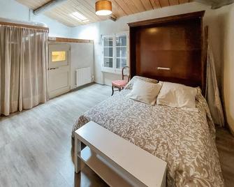 Amazing Home In Saint-zacharie With Wifi And 3 Bedrooms - Saint-Zacharie - Habitación