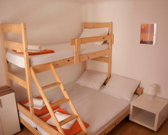 Hostel Piran - Piran - Schlafzimmer