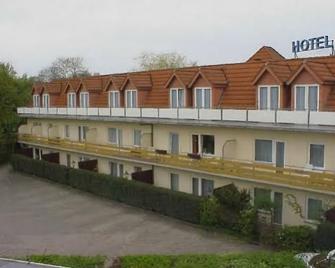 Hotel Tivoli - Osterholz-Scharmbeck - Building