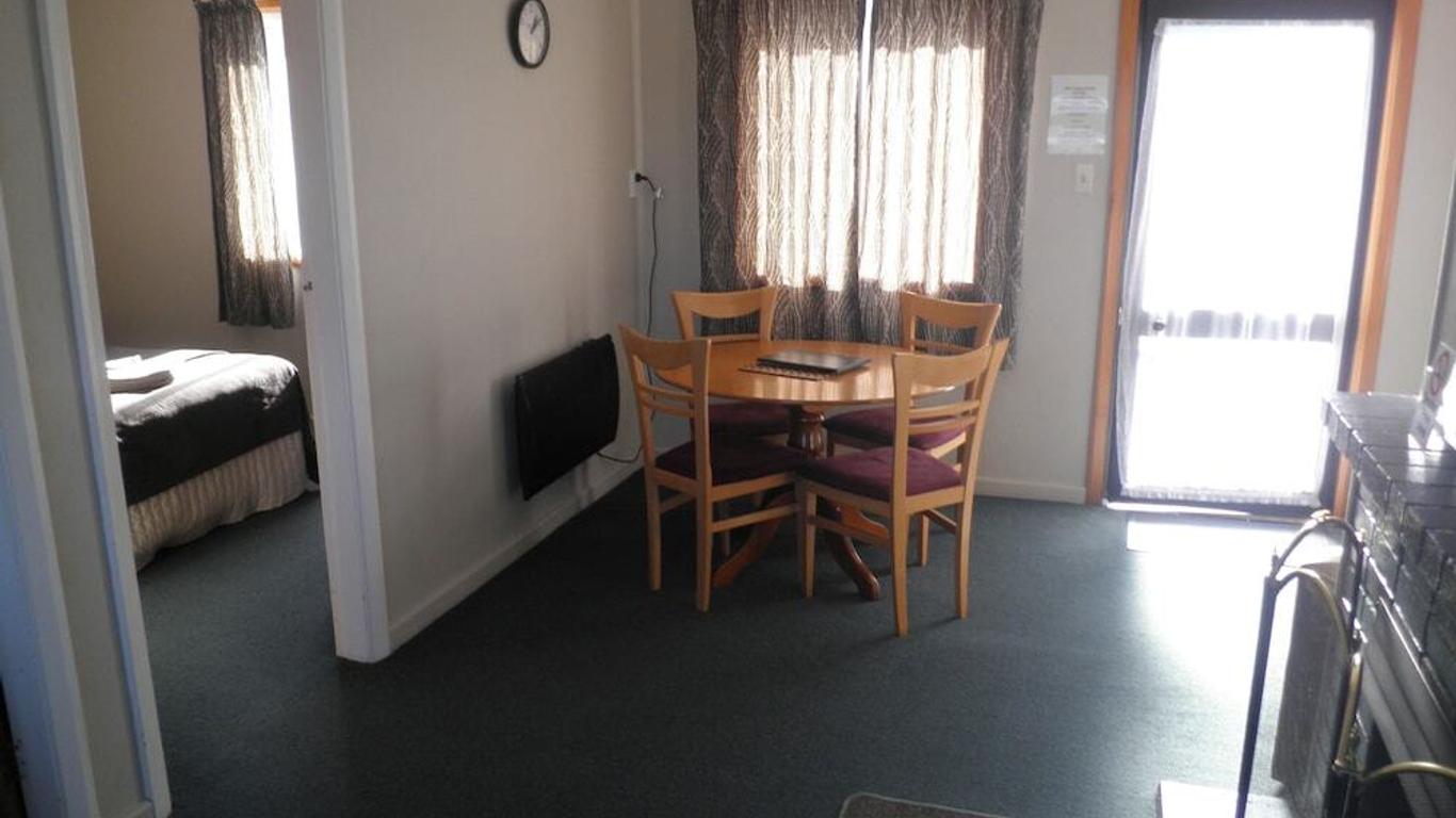 Forest Peak Motel