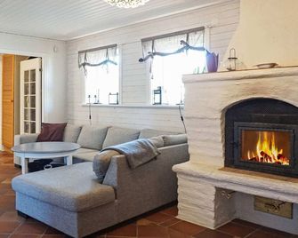 8 person holiday home in Lysekil-By Traum - Lysekil - Vardagsrum