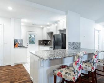 'Stadium Oasis' - A quick walk to the stadiums! - Arlington - Habitación