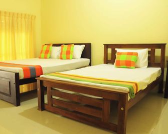 Leon Lakeside Hotel - Kataragama - Bedroom