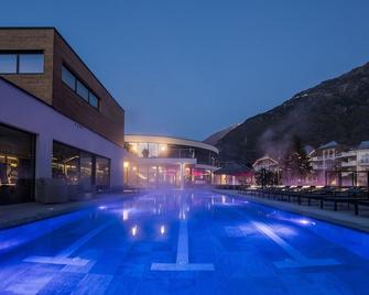 普洛庫魯斯飯店 - 那杜爾斯 - 游泳池
