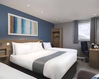 Travelodge Gatwick Airport Central - Gatwick - Ložnice