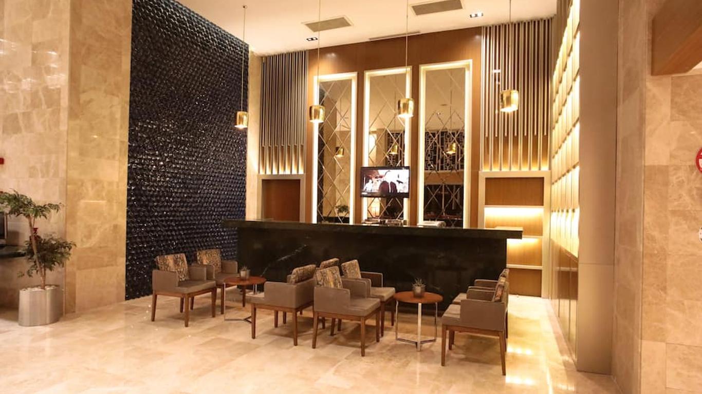 帕薩公園精選塞爾丘克盧酒店 - 康雅