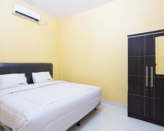 RedDoorz near Halim Perdanakusuma - Yakarta - Habitación