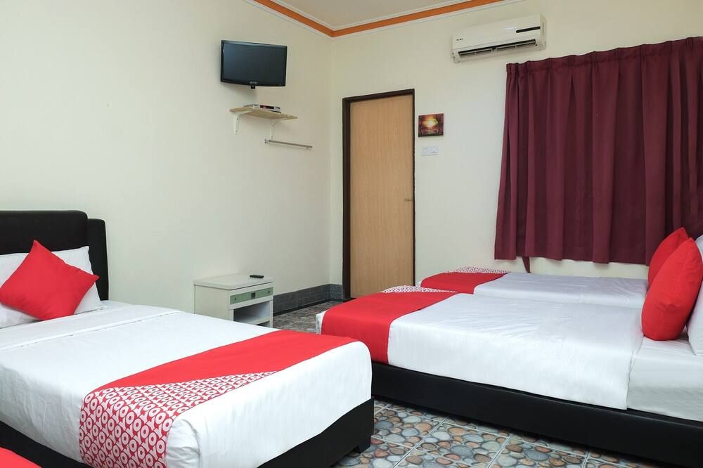 OYO 89928 Acf Guest House - Sungai Lembing - Schlafzimmer