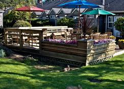 Ecola Creek Lodge - Cannon Beach - Patio