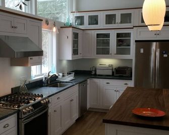 Spectacular Waterfront Home! Privacy, A/C, Views! Direct Beach Access! - South Wellfleet - Kitchen