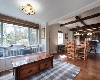 Beautiful Lakefront Home with Beach and Dock Slip - Diamond Point - Dining room