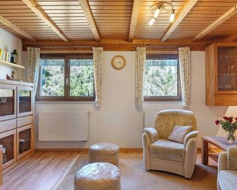 Ferienwohnung Schartenschmiede - Sankt Georgen im Schwarzwald - Living room