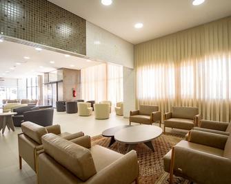 Hotel Confiance Barigui - Curitiba - Lounge
