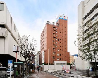 Hotel 1-2-3 Kokura - קיטאקיושו - בניין