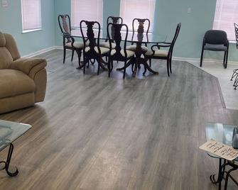 Location, Location, Totally Renovated, On The Water, Two 28' Covered Slips - Grand Isle - Dining room