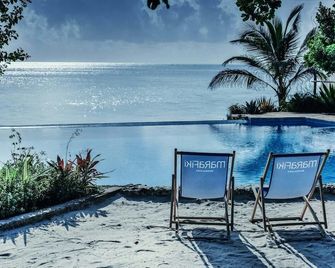 Marafiki Bungalows - Kiwengwa - Bazén