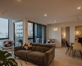 Designer's Pad In Central City - Christchurch - Salon