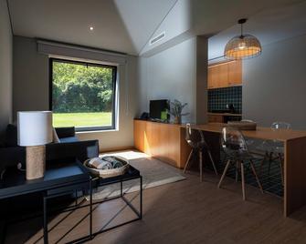 Canto`s Green Garden, Apartamentos Turísticos & Spa, 4 Estrelas - Furnas - Living room